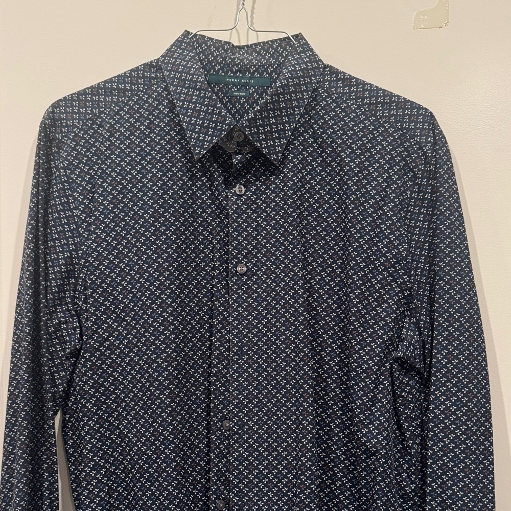 Perry Ellis “Non Iron” Long-Sleeve Button-Down Shirt